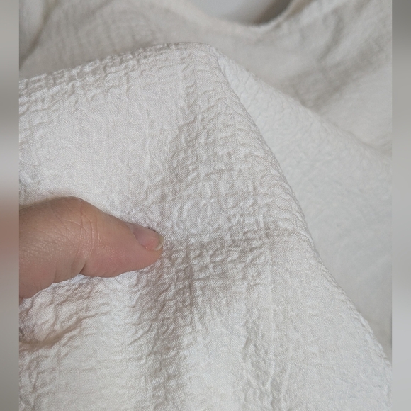 ASTR white crepe puff sleeve square neck bodysuit - size S - Picture 3 of 8